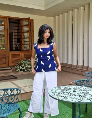 Navy Whisker Slit Top